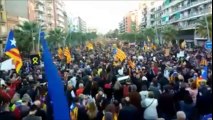 #Barcelone, des centaines de milliers de Catalans réclament la liberté des «prisonniers politiques»
