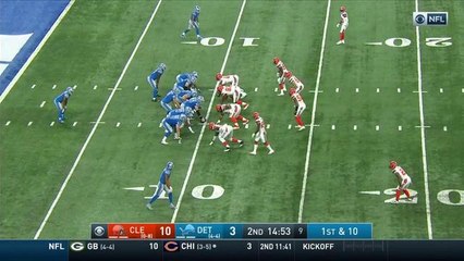 Ameer Abdullah bursts for 19-yard gain