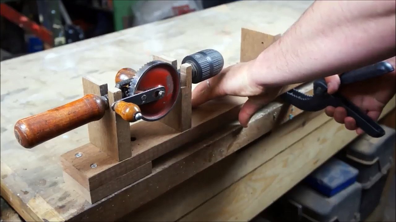 Making Fishing Floats (bobbers) on a Hand Cranked Lathe – Видео Dailymotion