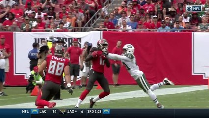 Chris Godwin walks the tight rope for big catch
