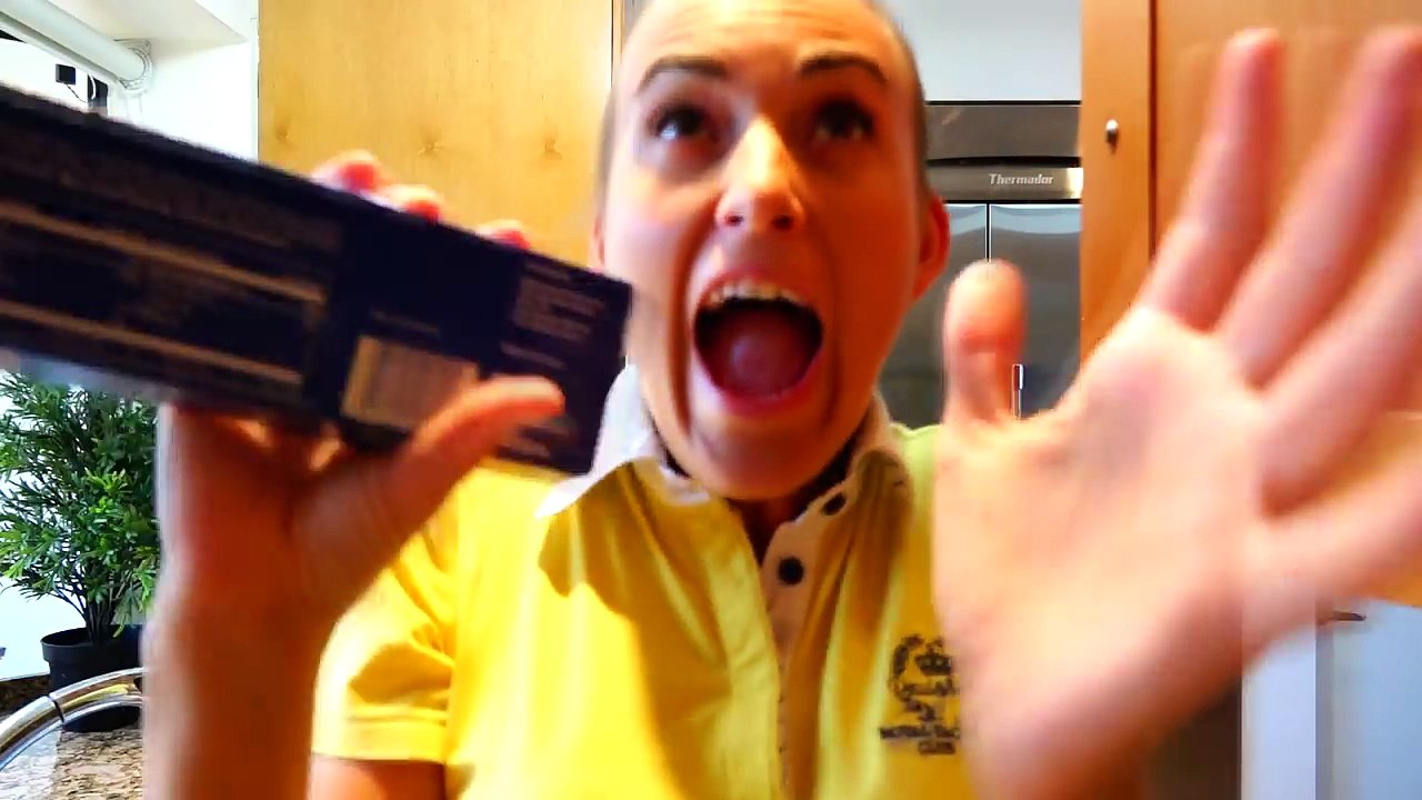 Bad Baby Вредные Детки Раздавили Таракана Bad Kids Crushed Giant Cockroach _ Family Fun for Kids-R8o8iAq3SWw