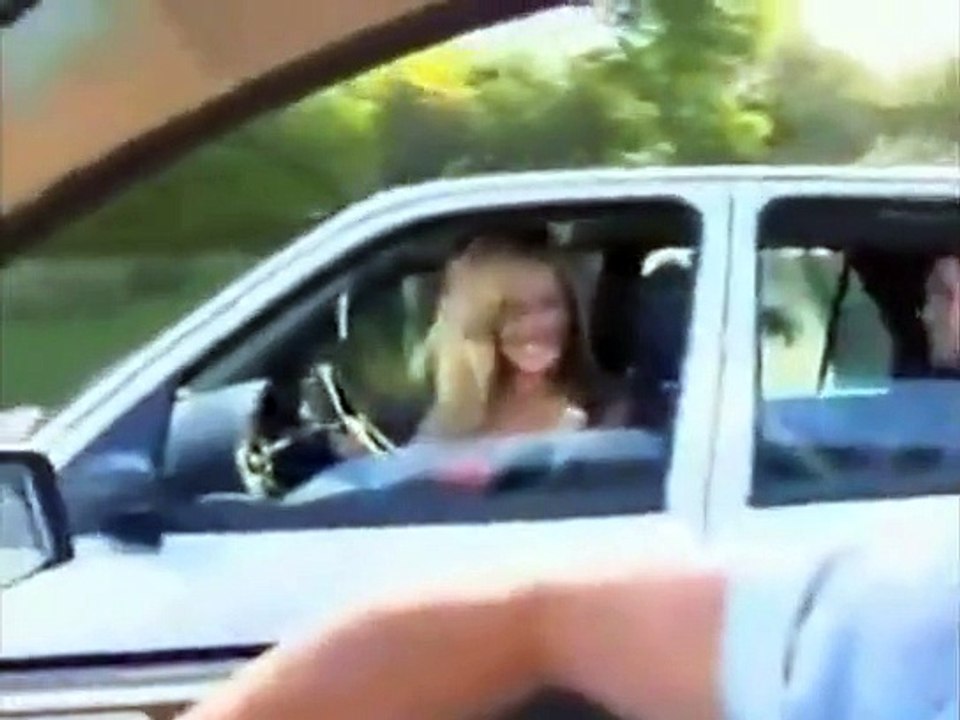 Le FAIL en voiture le plus débile qui soit