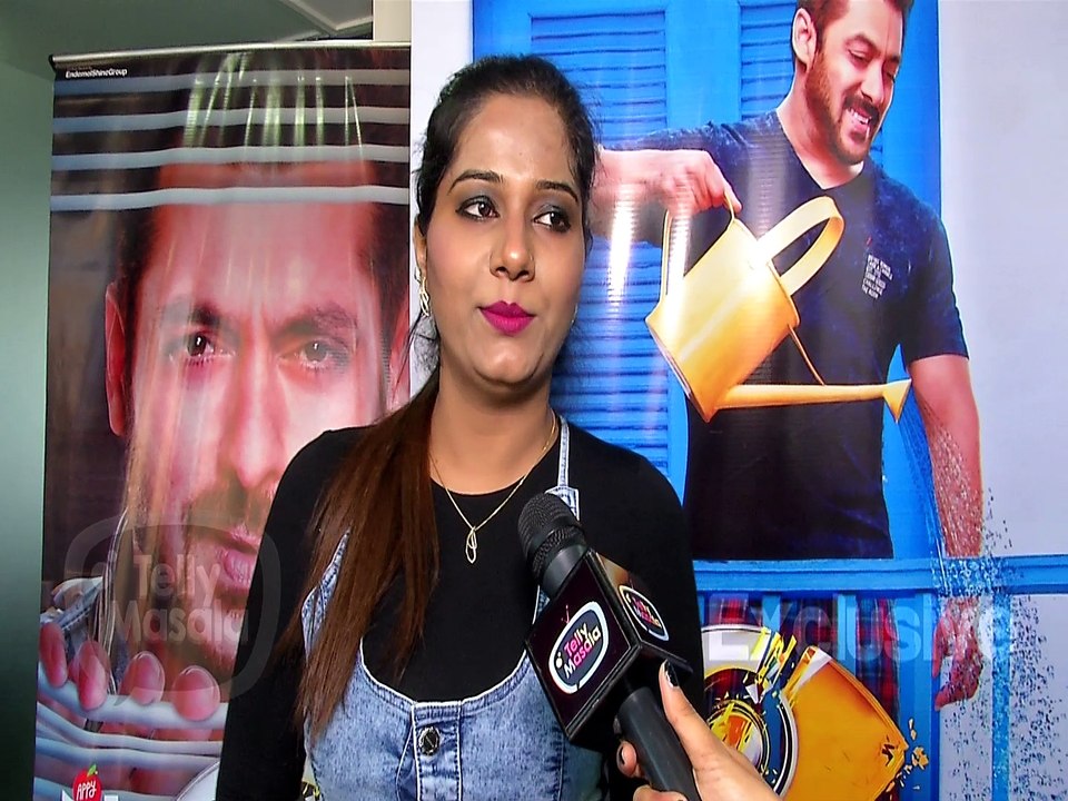 Mehjabi Reveals Hina Khan Dirty Politics | Exclusive Interview | Bigg Boss 11