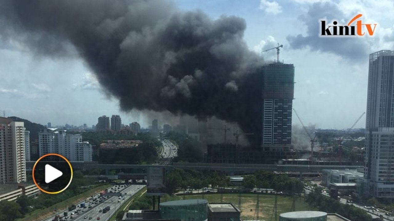 Apartment under construction in Kota Damansara catches fire