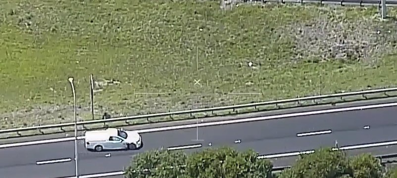 Helicopter Footage Shows Pursuit and Capture of Wollongong Pair Suspected of Multiple Offences