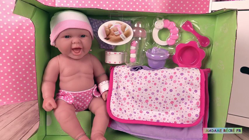 Poupon Newborn Mange sa Purée Accessoires Lit de bébé et Armoire Jouets -  video Dailymotion