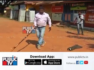 10 feet long King Cobra Appeared In Front Of The House At Ankola, Karwar