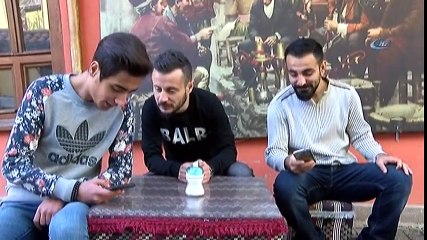 Sevgilisine Kızdı, Telefon Kullanmayı Bıraktı