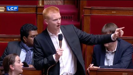 Actions gratuites : un amendement surprise des députés LREM provoque la colère de l'opposition