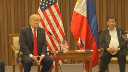 Trump destaca la "excelente relación" con Duterte en su reunión bilateral