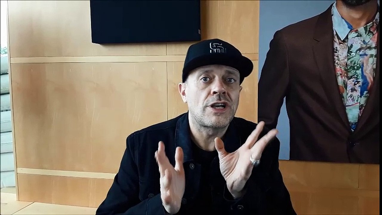 Max Pezzali, videointervista per 'Canzoni alla radio'