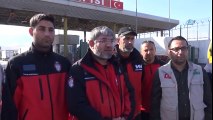 Türkiye'den Irak'a Yardım Tırları Geçmeye Başladı