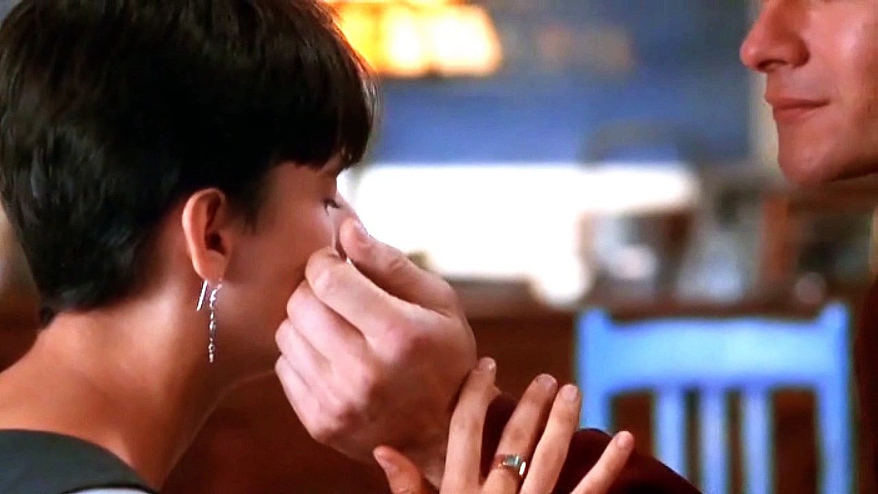 24 - MÁS ALLÁ DEL AMOR