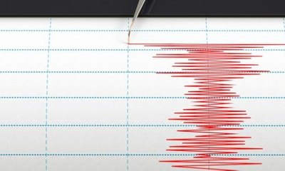 Setidaknya 300 Orang Tewas Akibat Gempa di Iran