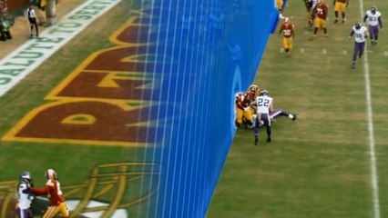 freeD: See moment Cousins breaks plane on TD run | Week 10