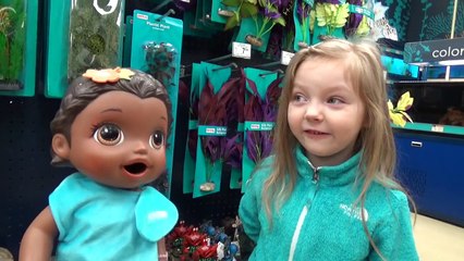 BABY ALIVE gets a NEW PET! EXPLORING to PETCO! The Lilly and Mommy Show! The TOYTASTIC Sisters