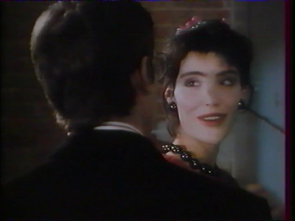 FR3 - 2 Février 1987 - Pubs,  début "Soir 3" (Geneviève Guicheney)