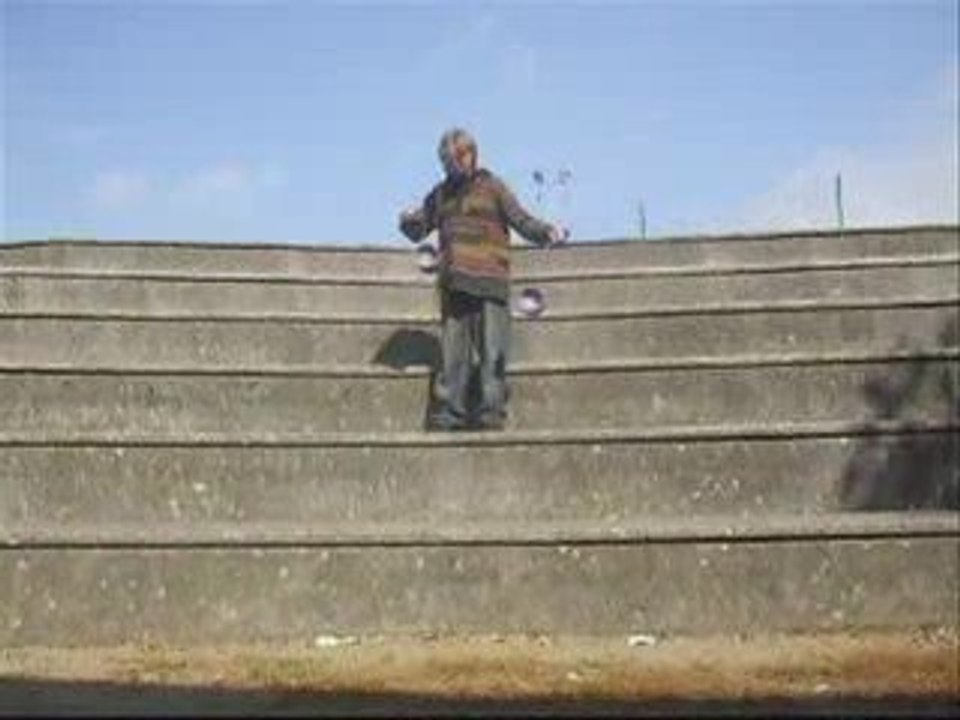 The first vidéo