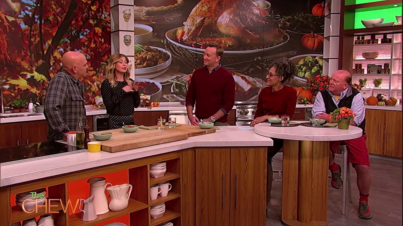 Ellen Pompeo Talks Greys Anatomy on The Chew!