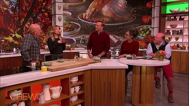 Ellen Pompeo Talks Greys Anatomy on The Chew!