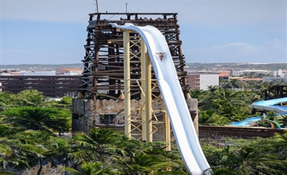 Skateboarding in longest spiral waterpark e v e r
