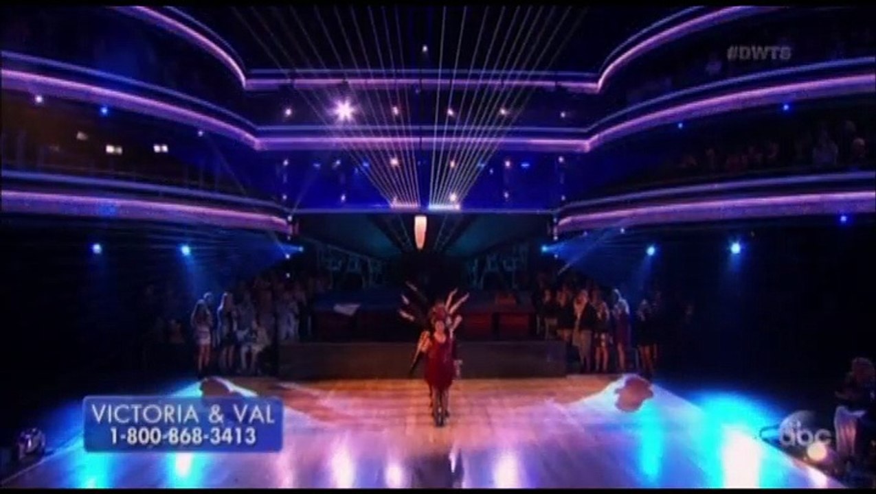 Victoria Arlen & Valentin Chmerkovskiy - Charleston