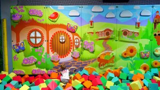 Indoor Playground Family Fun Play Area for kids playing & Baby Nursery Rhymes Song-E0f6RqhkSWw