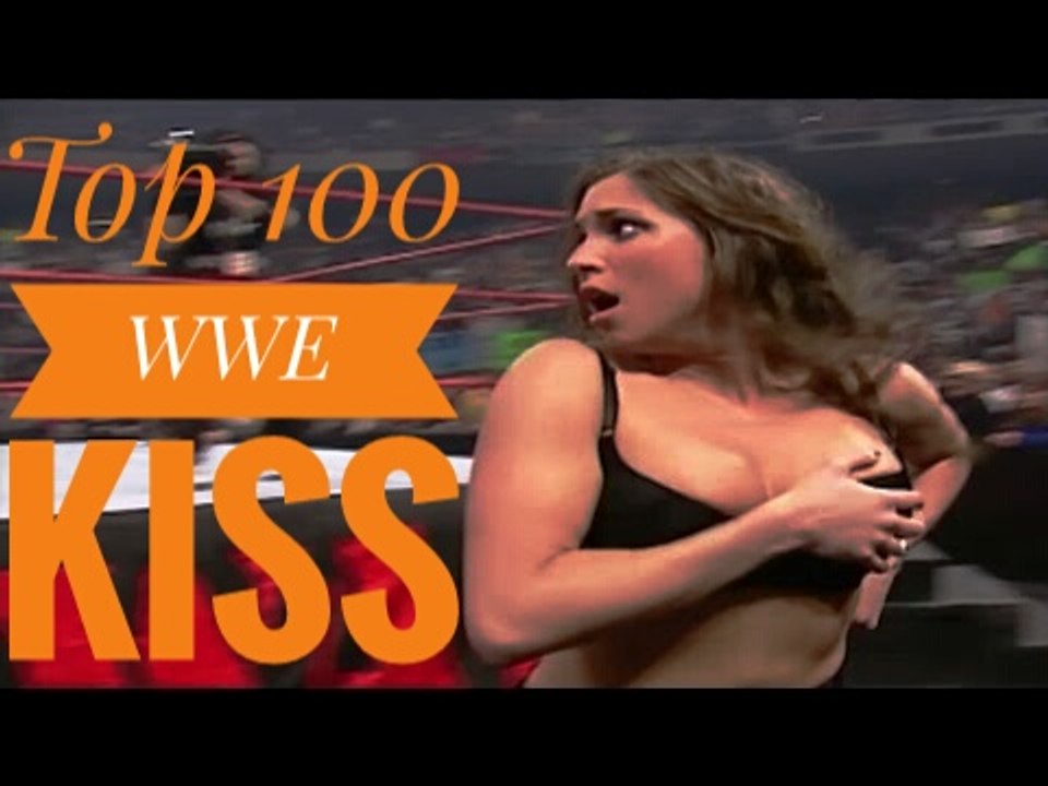WWE Top 100 kiss HD_HD november 10 2017 WWE RAW