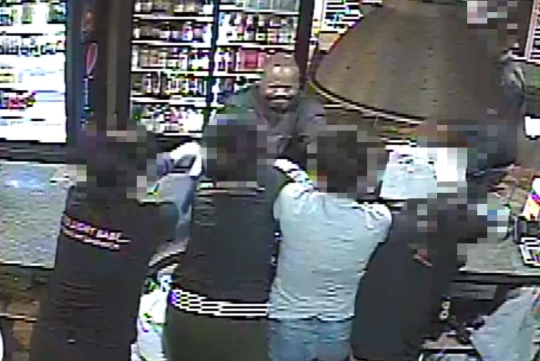 Workers Involved in Tug-of-War Over Cash Register During Attempted Robbery