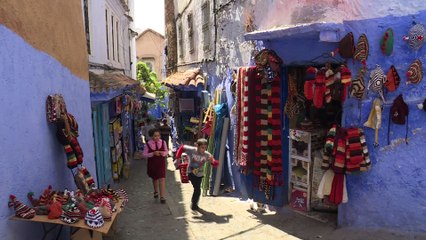 Au Maroc, Chefchaouen, la ville bleue qui se veut verte