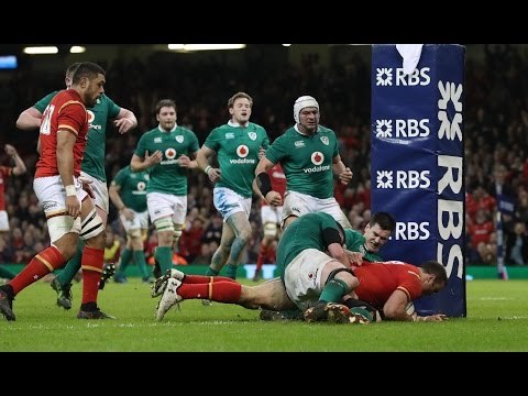 Roberts powers over for try after charge down in Irish 22! | RBS 6 Nations