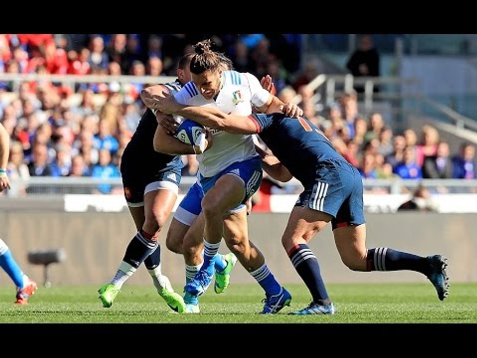 Parisse silky out the back-door pass leads to Italian attack! | RBS 6 Nations