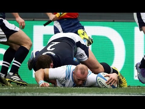 Ghiraldini scores try after great Italian hands! | RBS 6 Nations
