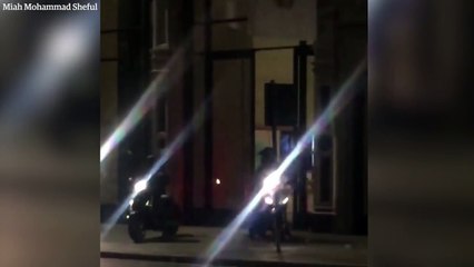 Cambriolage de l'Apple Store central de Londres par 10 hommes en scooters !