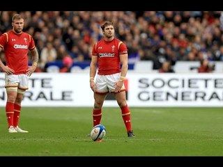 Another huge Halfpenny penalty extends Welsh again! | RBS 6 Nations