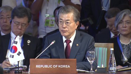 문 대통령 "동아시아 공동체 위해 한중일 3국 협력 정상화" / YTN