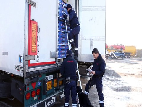 Opération de gendarmerie de contrôle des poids lourds sur la RN 10