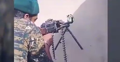 Скачать видео: Syrian Democratic Forces Advance to East Bank of Euphrates, Claim Capture of Islamic State Fighters