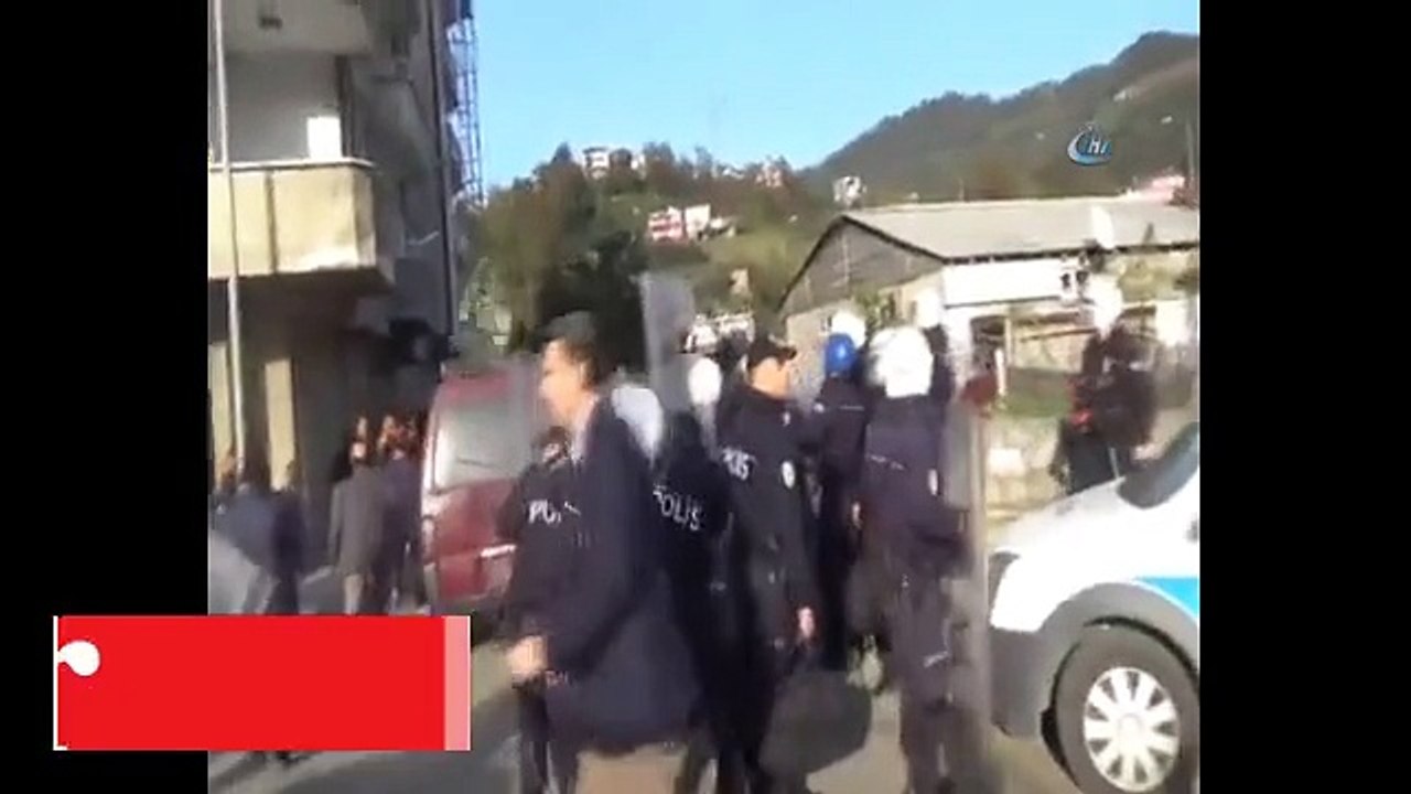 Emniyet amiri, parke taşından 1 adımla böyle kurtuldu