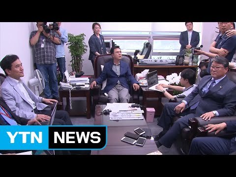 친박계, 복당 반발 정진석 사과·권성동 사퇴해야 / YTN (Yes! Top News)