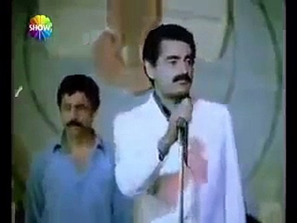 İbrahim Tatlıses - Yalnızım Dostlarım