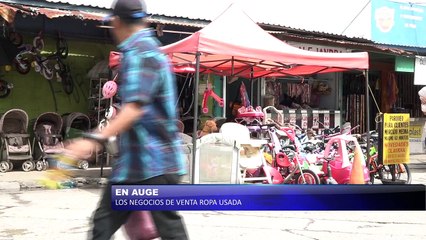 En auge los negocios de venta de ropa usada