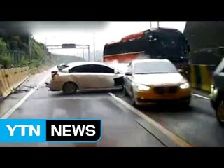 속도 줄이지 않고 그대로 '쾅'…20대 여성 4명 사망 / YTN (Yes! Top News)