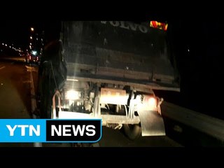 고속도로 갓길서 타이어 교체하던 2명 사망 / YTN (Yes! Top News)