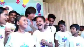 Shahrukh Khan Reliving his Childhood This Children's Day _ Celebrating Children's Day and Having Fun