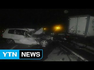 원주서 승용차가 주차 차량 추돌...외국인 2명 사상 / YTN (Yes! Top News)