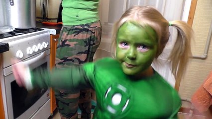 BAD BABY HULK vs DAD HULK Бешеная Семья ХАЛКОВ Superhero in Real Life-o5mOwsoDSgc