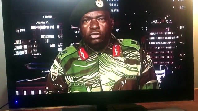 Zimbabve krizi: Ordu yönetimi ele geçirdi