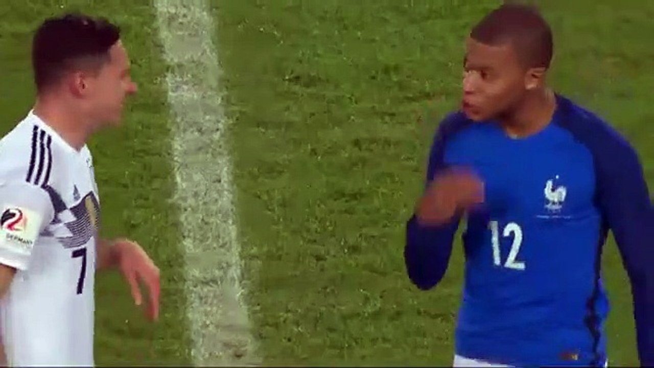 Hummels, Mbappe'den formasını istedi