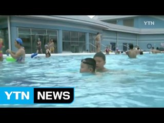 무더위에 北 평양 최대 물놀이장도 붐벼 / YTN (Yes! Top News)